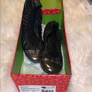 Tory Burch Abbey Black Leather Metallic Flat 7.5